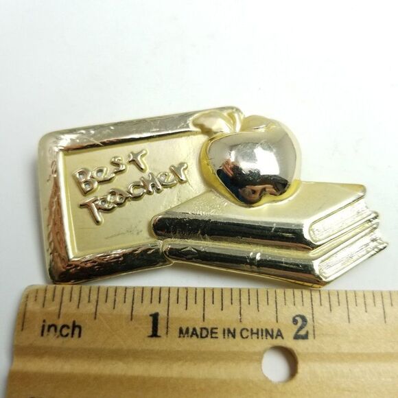 Vintage OAJC Signed Best Teacher Brooch, Gold Tone Books Apple Chalkboard Pin - Picture 3 of 6